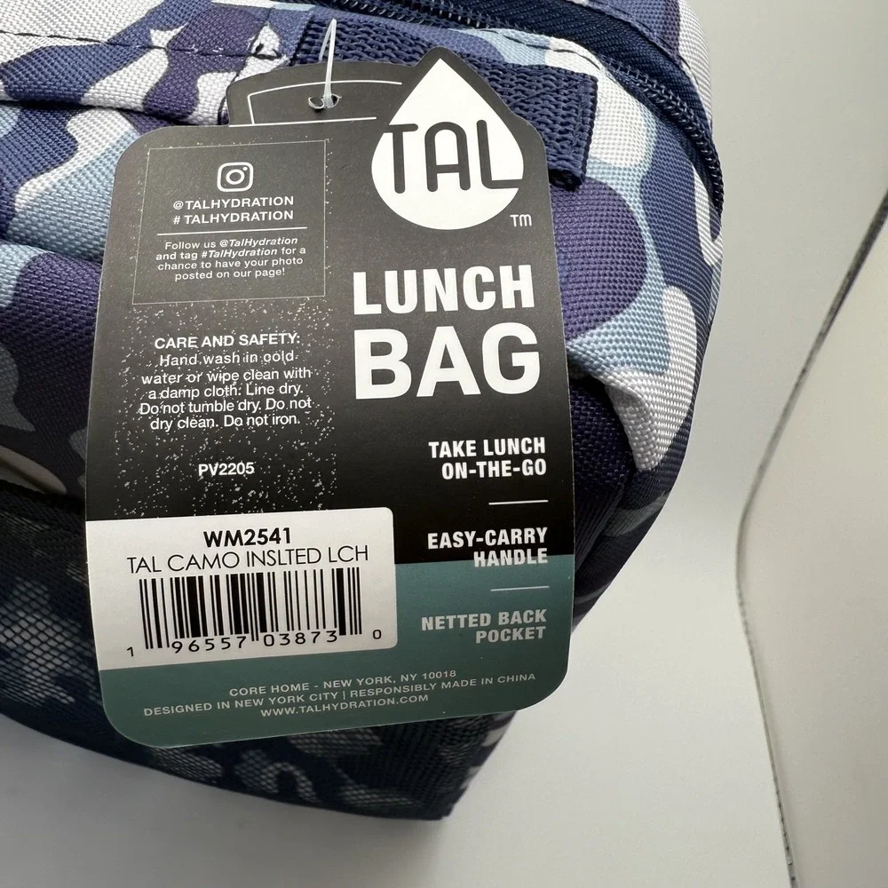 NWT TAL‎ Kids Insulated lunch Bag /Tote/Cooler Blue Camo